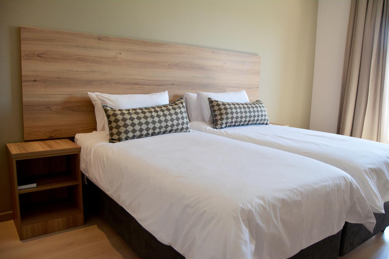 Regal Inn Hotel Midrand Exterior photo